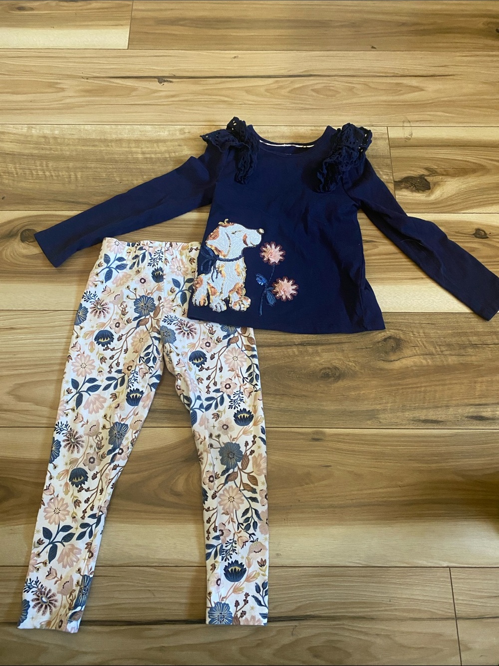 Isaac Mizrahi Navy Puppy Ruffle Top with Floral Leggings